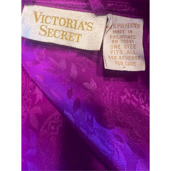 Victoria’s Secret purple fuchsia textured polyester short robe tassels one size - Picture 4 of 5